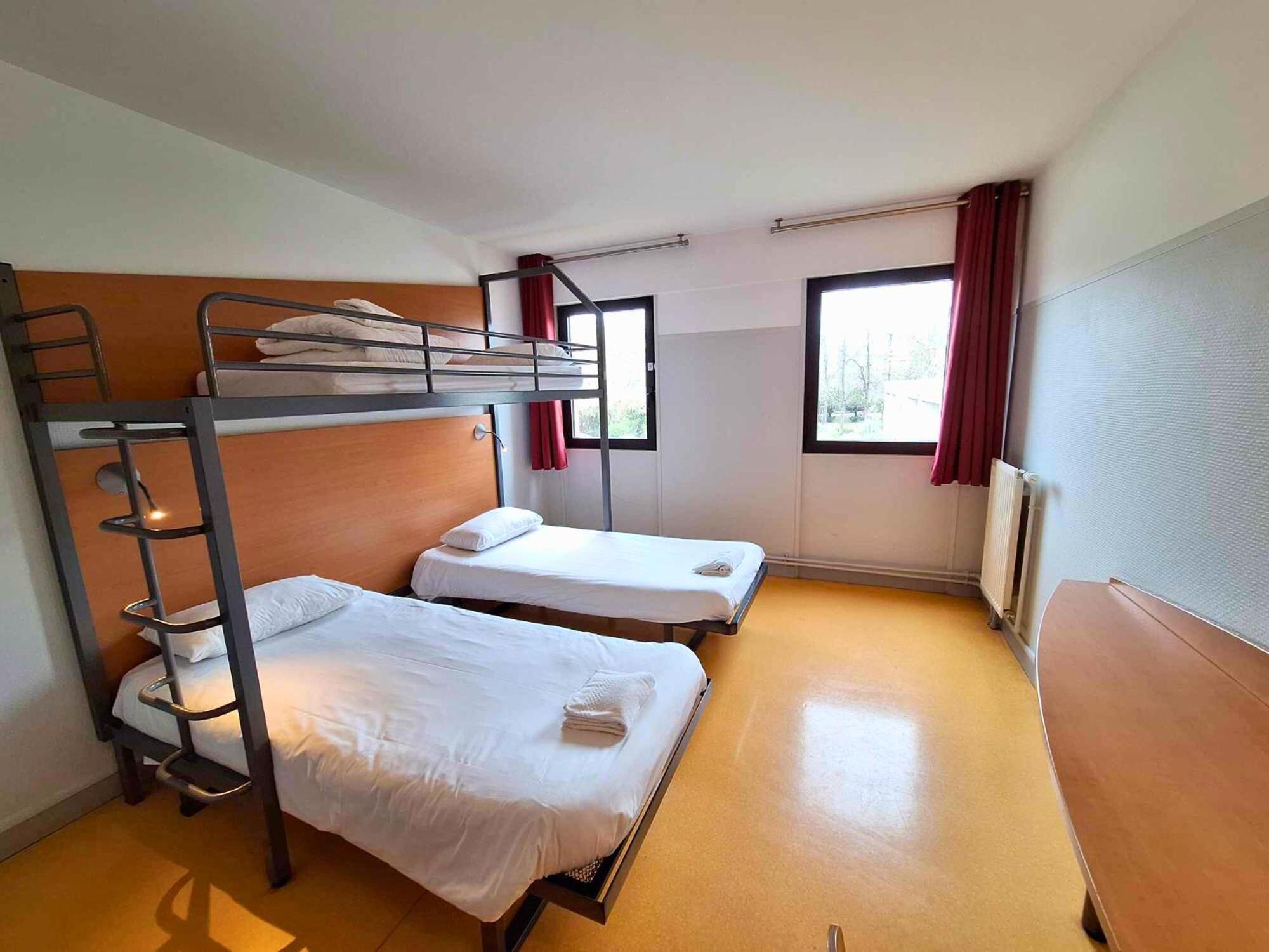 Cis De Champagne - Ethic Etapes Hotel แร็งส์ ภายนอก รูปภาพ